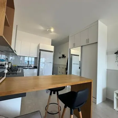 Schoenes Mit Meerblick Auf Nordzypern, In Caesar Blue Isabella 70 Apartmán *