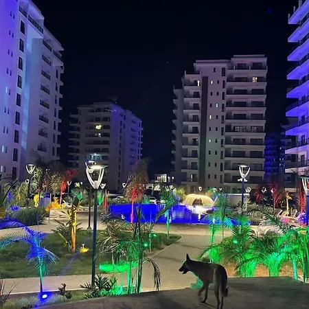 Schoenes Mit Meerblick Auf Nordzypern, In Caesar Blue Isabella 70 Rizokarpaso