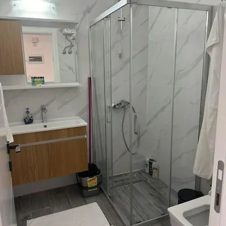 Schoenes Mit Meerblick Auf Nordzypern, In Caesar Blue Isabella 70 Rizokarpaso