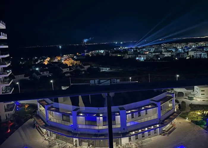 Schoenes Mit Meerblick Auf Nordzypern, In Caesar Blue Isabella 70 Apartment Rizokarpaso