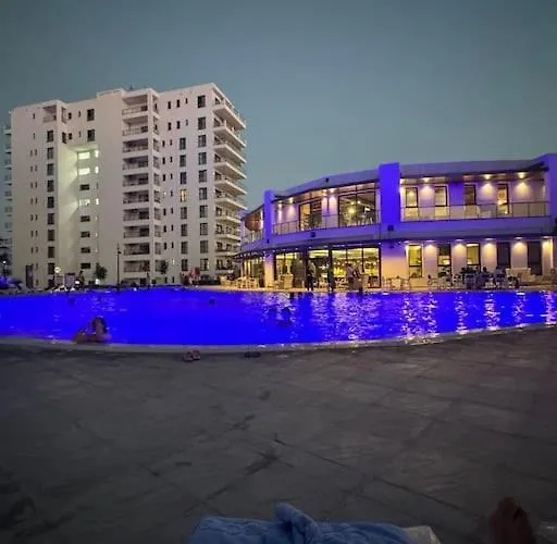 Schoenes Mit Meerblick Auf Nordzypern, In Caesar Blue Isabella 70 * Rizokarpaso