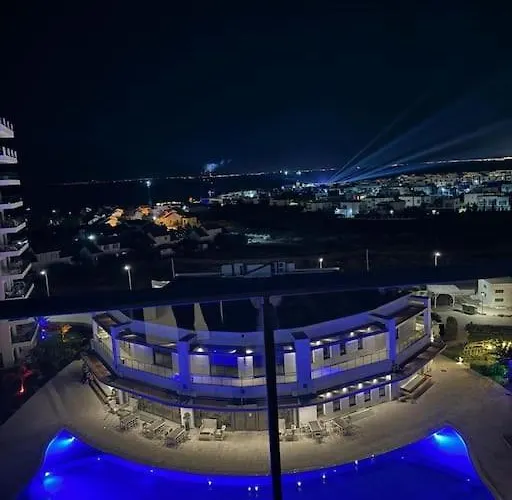 Διαμέρισμα Schoenes Mit Meerblick Auf Nordzypern, In Caesar Blue Isabella 70 *