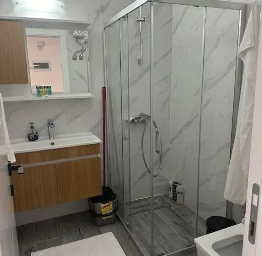 Schoenes Mit Meerblick Auf Nordzypern, In Caesar Blue Isabella 70 Rizokarpaso