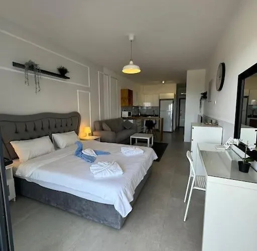 Schoenes Mit Meerblick Auf Nordzypern, In Caesar Blue Isabella 70 Διαμέρισμα