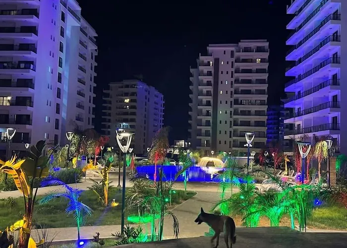 Schoenes Mit Meerblick Auf Nordzypern, In Caesar Blue Isabella 70 Rizokarpaso