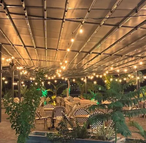 Schoenes Mit Meerblick Auf Nordzypern, In Caesar Blue Isabella 70 Rizokarpaso